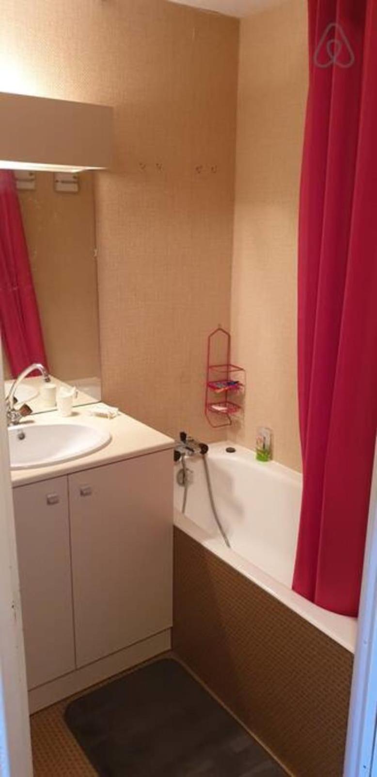 Duplex Lumineux Et Spacieux En Plein Centre Bourg แซ็ง-ปิแอร์-เดอ-ชาร์ตรูส ภายนอก รูปภาพ