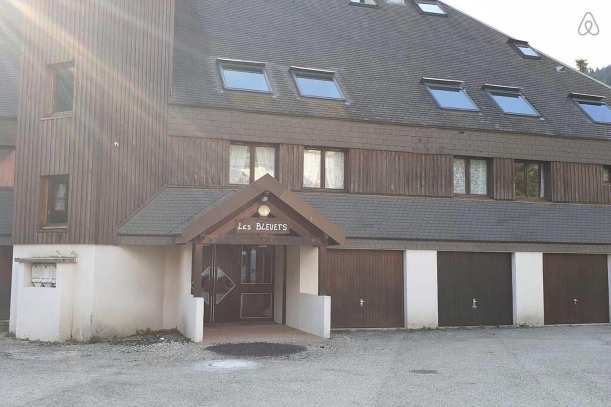 Duplex Lumineux Et Spacieux En Plein Centre Bourg แซ็ง-ปิแอร์-เดอ-ชาร์ตรูส ภายนอก รูปภาพ